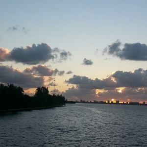 Meet your Posher, Pierre